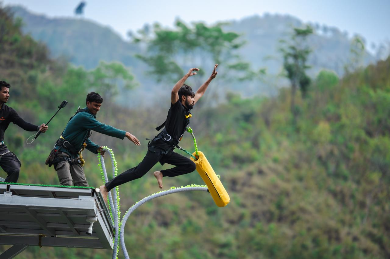 Adventure seekers at the Maa Ganga Bungy site